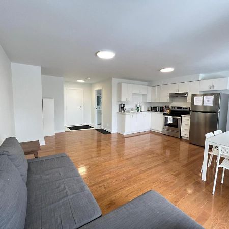Letitia Heights !B Spacious And Quiet Private Bedroom With Shared Bathroom Barrie Extérieur photo
