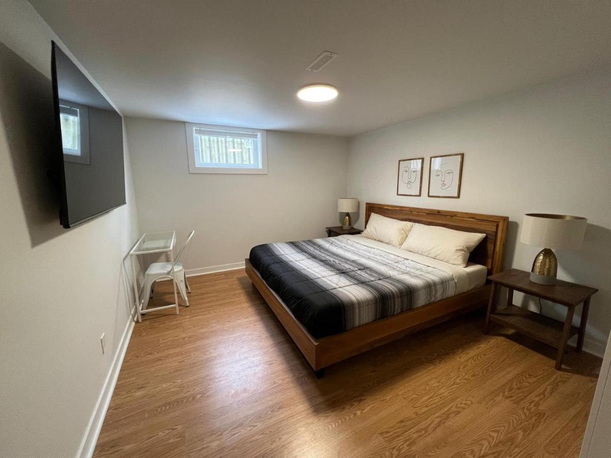 Letitia Heights !B Spacious And Quiet Private Bedroom With Shared Bathroom Barrie Extérieur photo