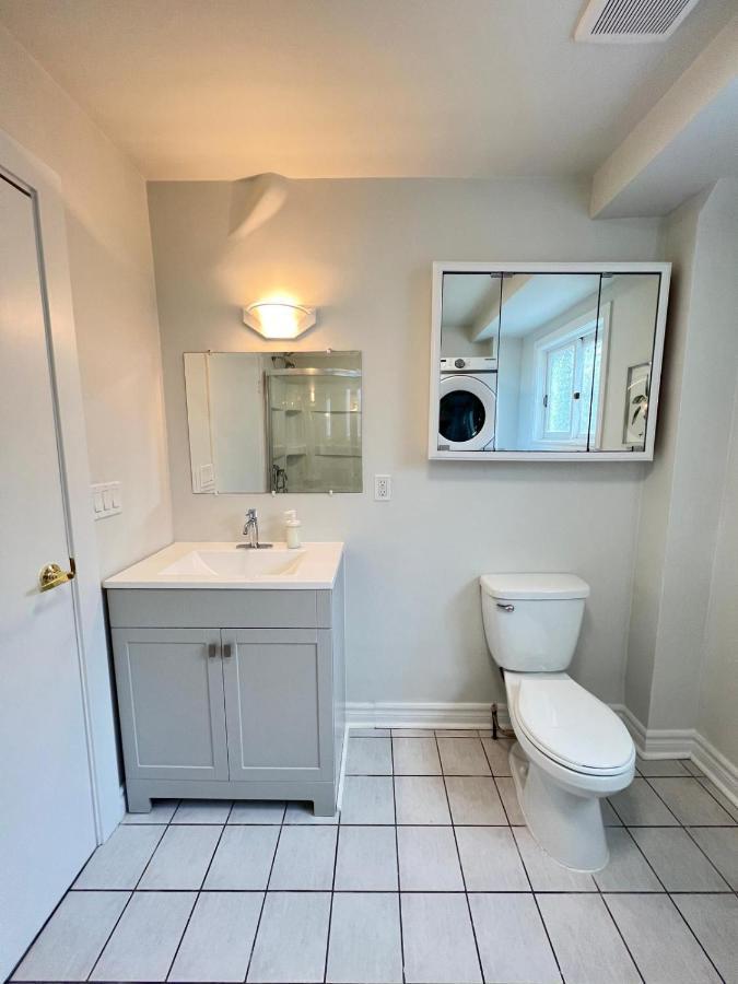 Letitia Heights !B Spacious And Quiet Private Bedroom With Shared Bathroom Barrie Extérieur photo