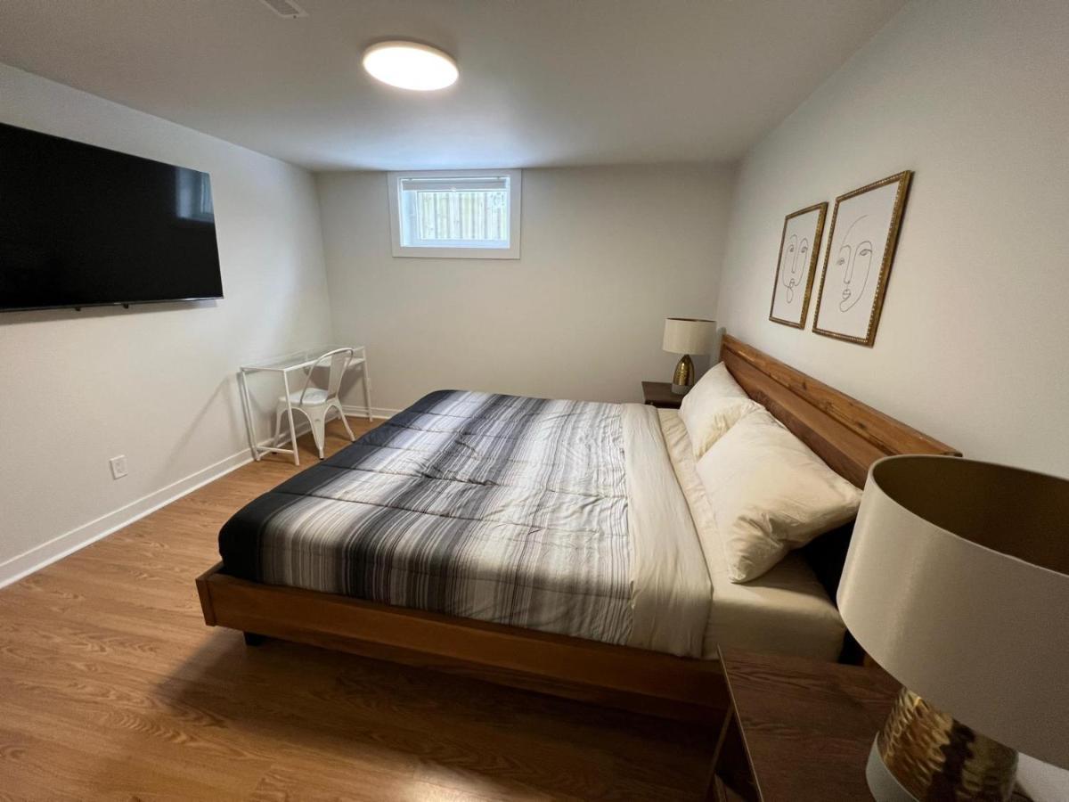 Letitia Heights !B Spacious And Quiet Private Bedroom With Shared Bathroom Barrie Extérieur photo